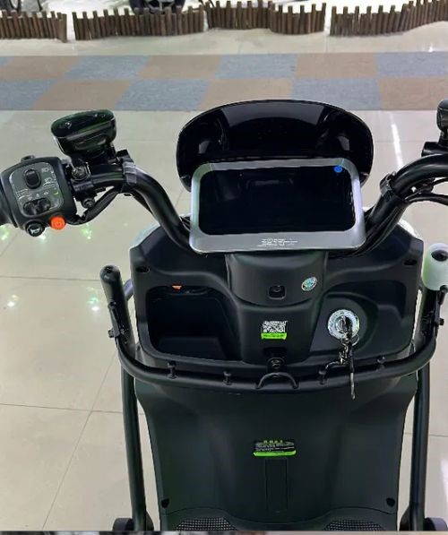 Scooter électrique blacknight B3R